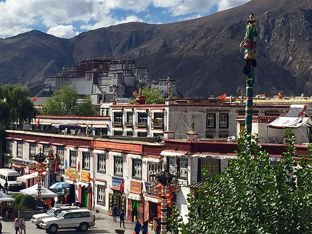 Public Square at Jokhang Temple