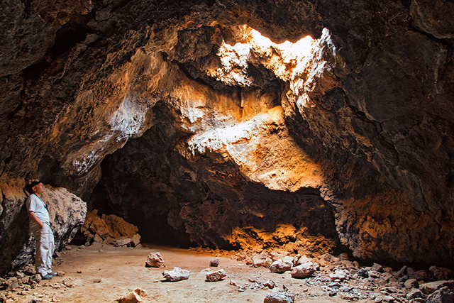 Mojave Rick in the lava tube